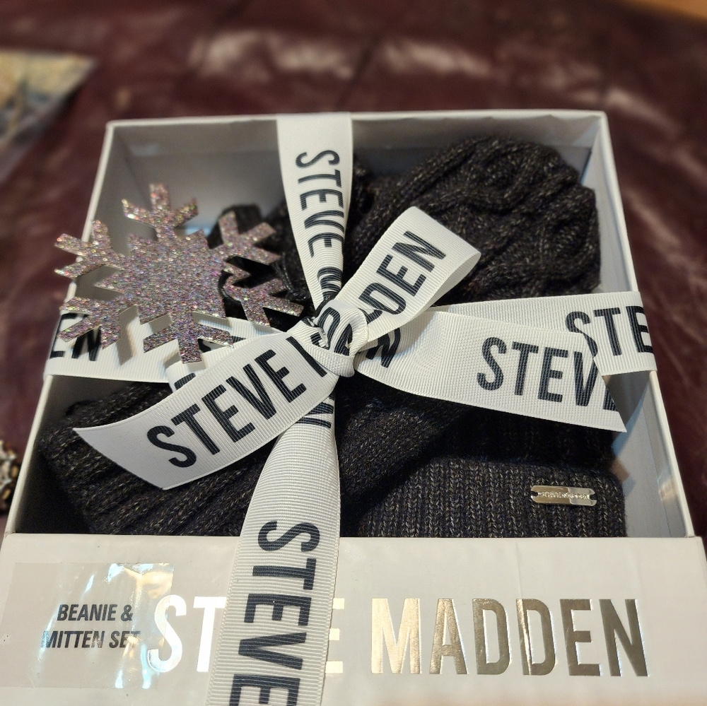 Nwt Steven Madden Beanie & Mitten Set Black One S… - image 1